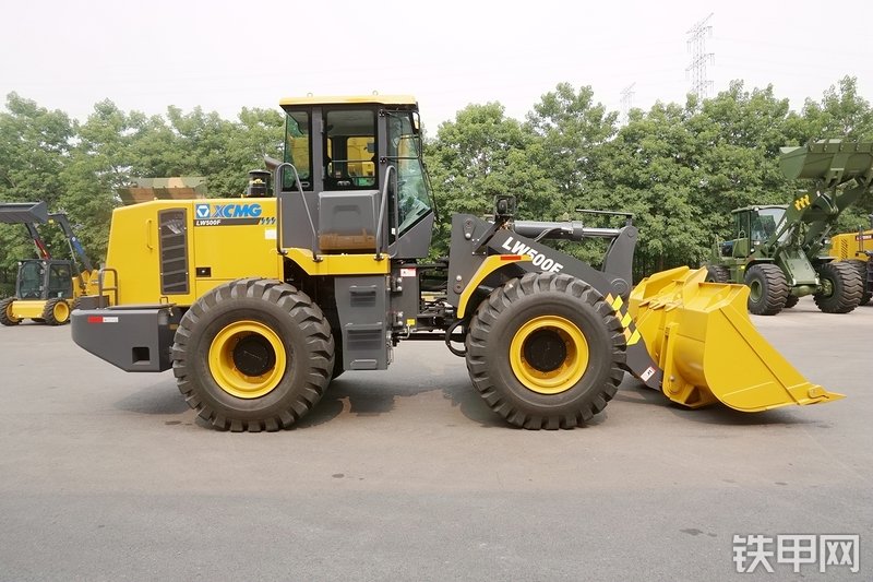 徐工LW500F装载机整机外观