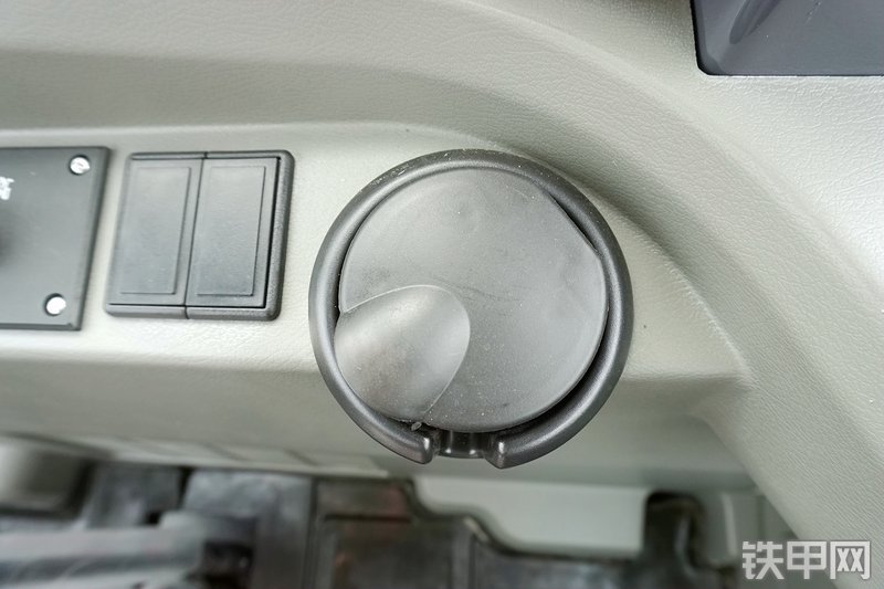 徐工LW500F装载机局部