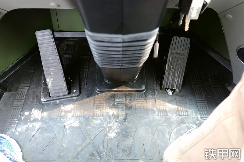 徐工LW500FV装载机局部