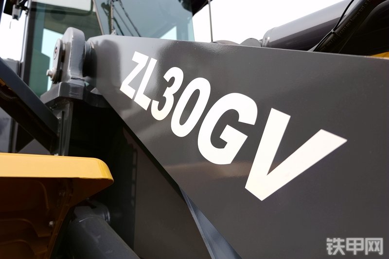 徐工ZL30GV装载机局部