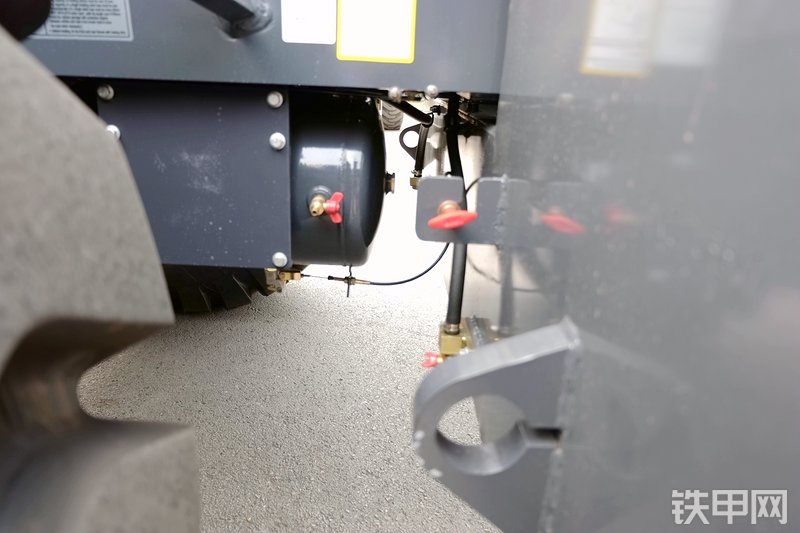 徐工LW500D装载机局部