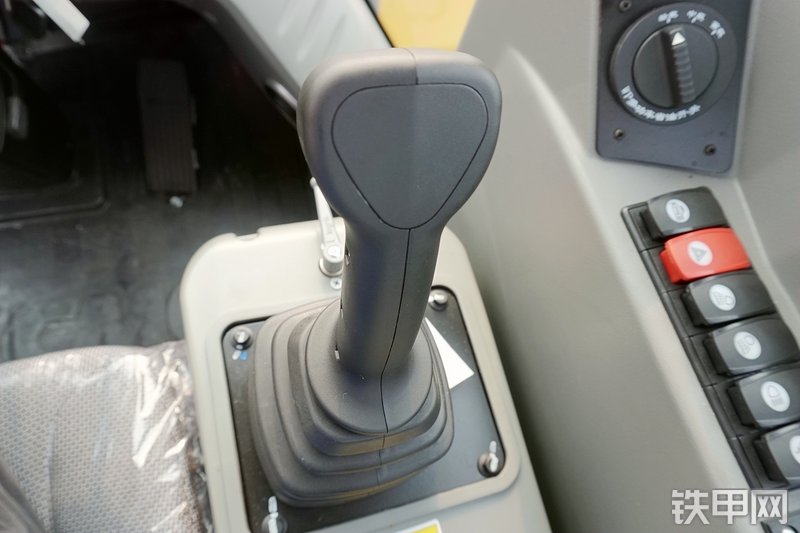 徐工ZL50GV装载机局部