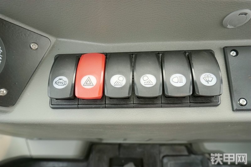 徐工LW500F装载机局部