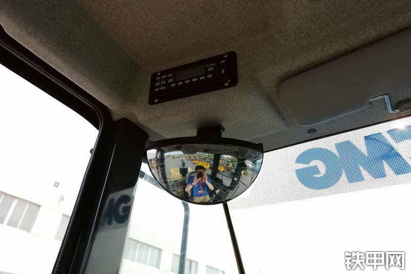 徐工LW500D装载机局部