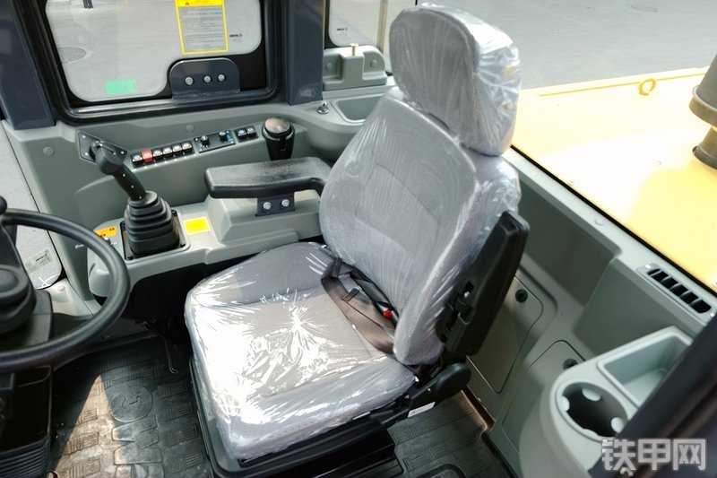 徐工LW600KV装载机局部