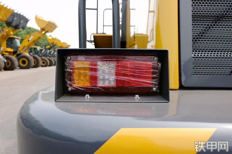 徐工LW600KV装载机局部