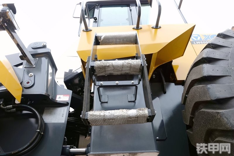 徐工LW600KV装载机局部