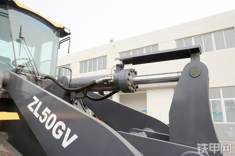 徐工ZL50GV装载机局部