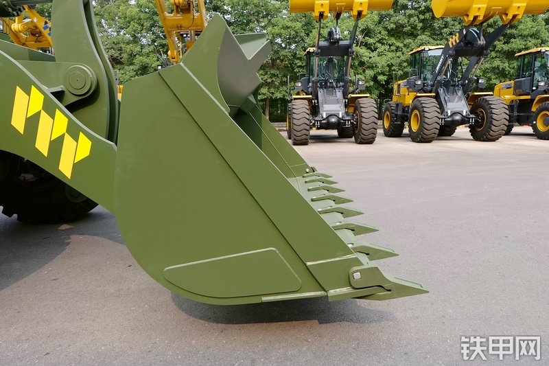 徐工LW500FV装载机局部