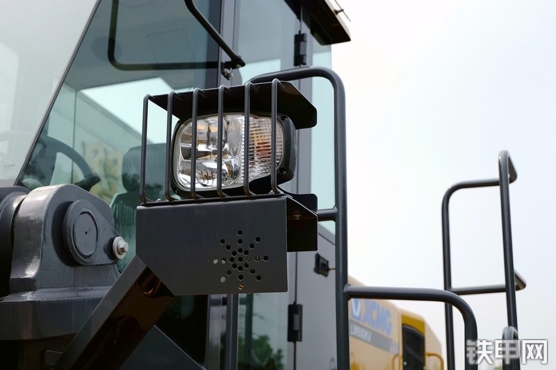 徐工LW600KV装载机局部