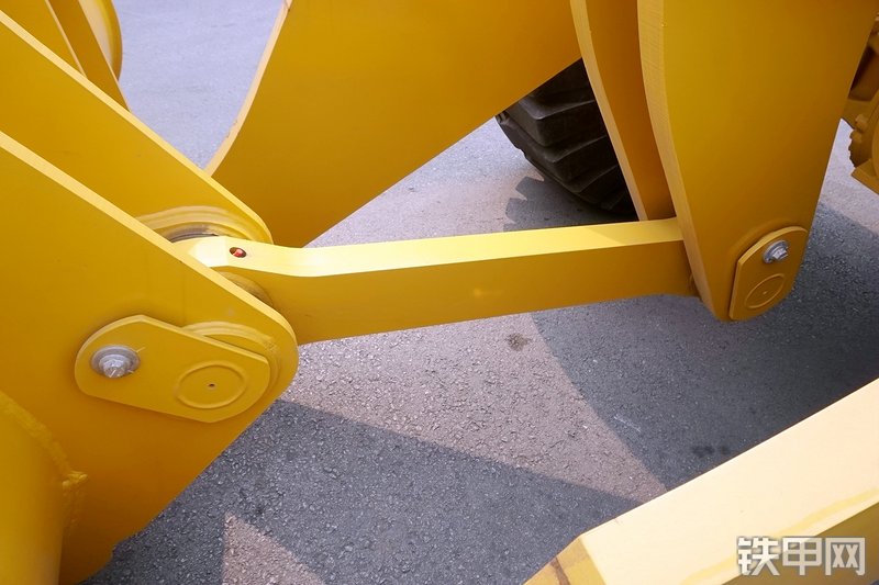 徐工LW700KN装载机局部