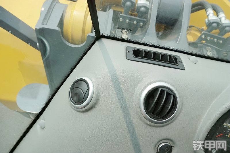 徐工LW1100KV装载机局部