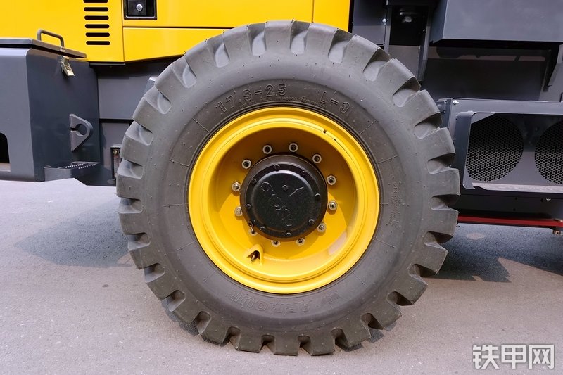 徐工ZL30GV装载机局部