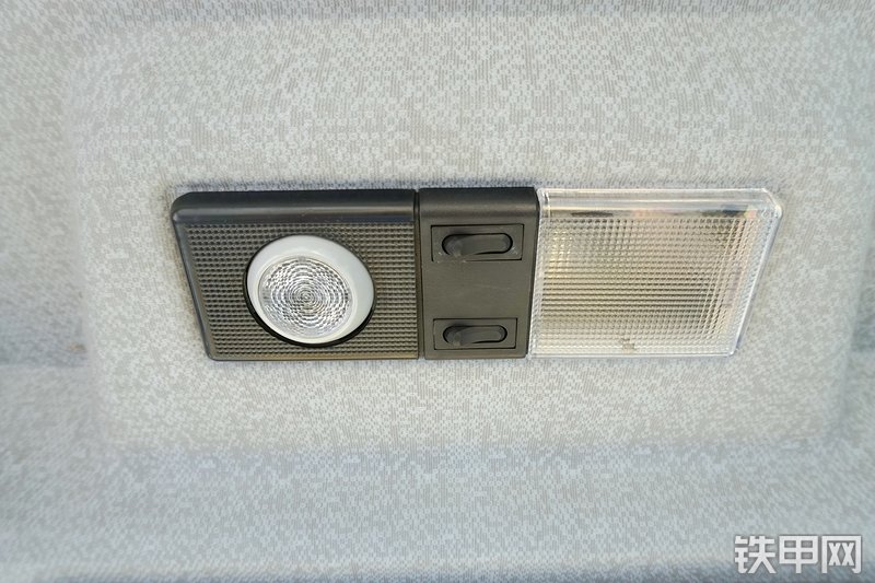 徐工LW700KN装载机局部