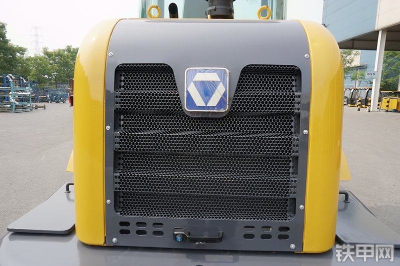 徐工LW180KV装载机局部