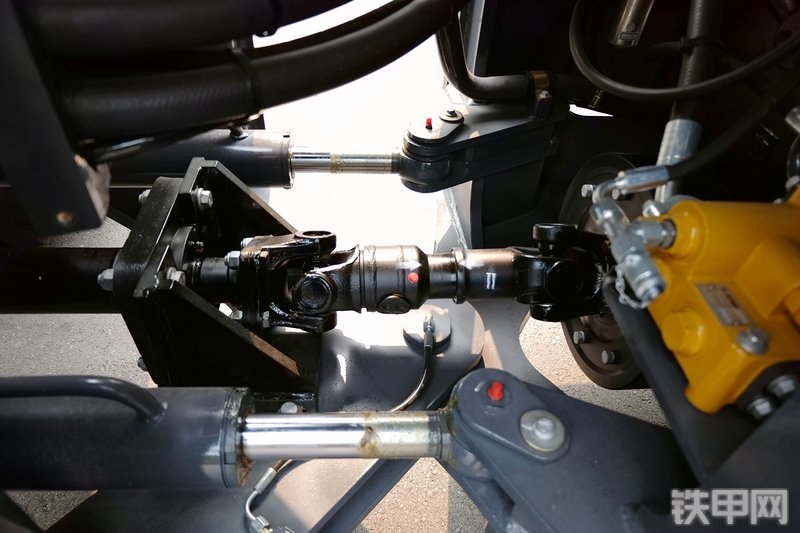 徐工ZL30GV装载机局部