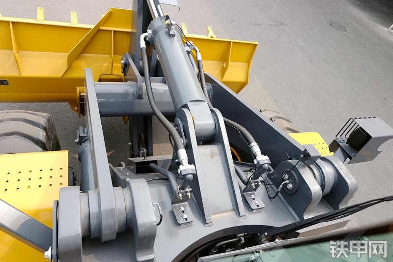 徐工LW600KV装载机局部