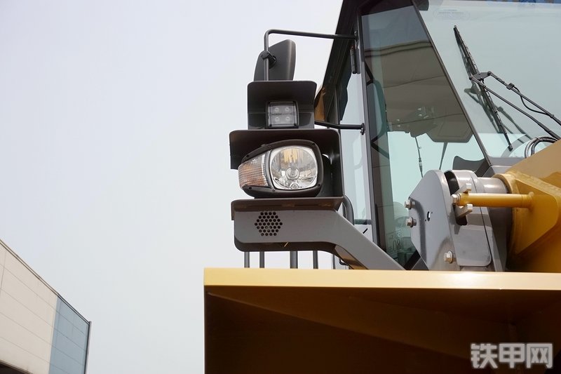 徐工LW1100KV装载机局部