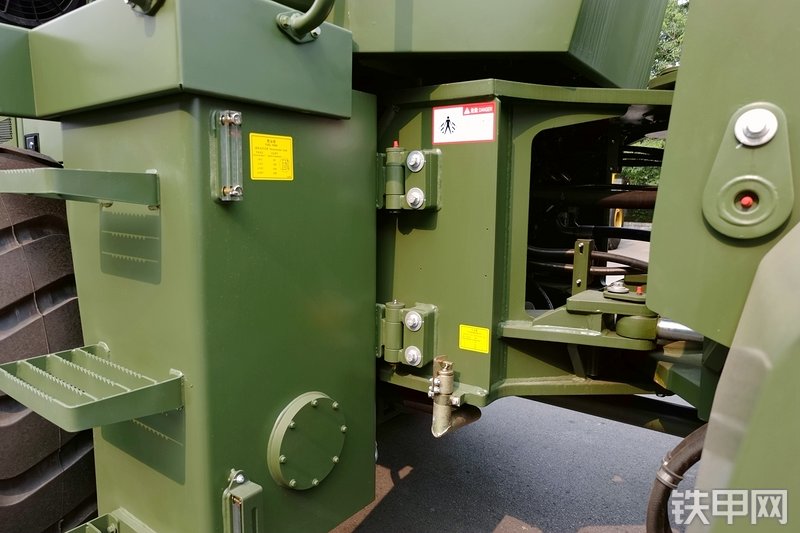 徐工LW500FV装载机局部