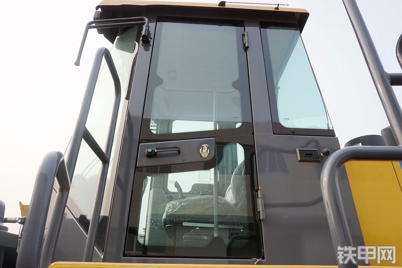 徐工ZL50GV装载机局部