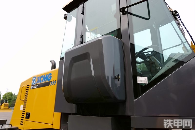 徐工ZL30GV装载机局部