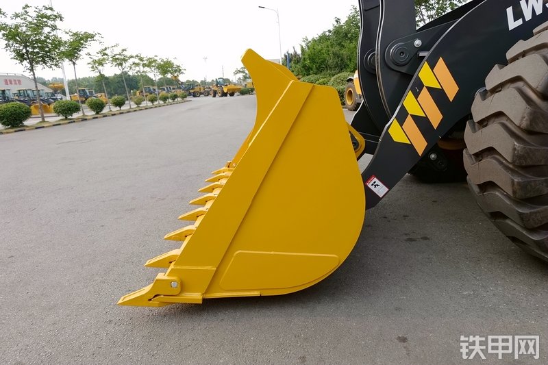 徐工LW500D装载机局部