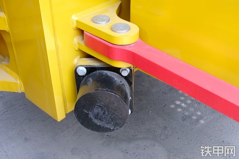 徐工LW1200K装载机局部