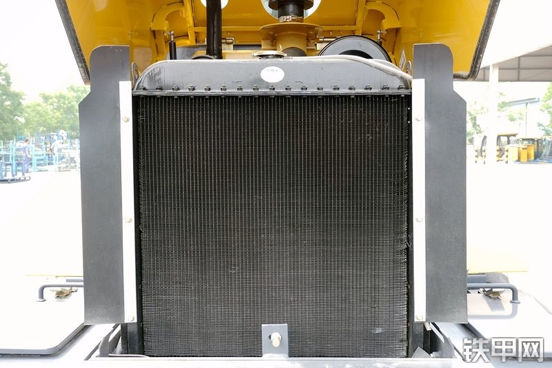 徐工LW200KV装载机局部