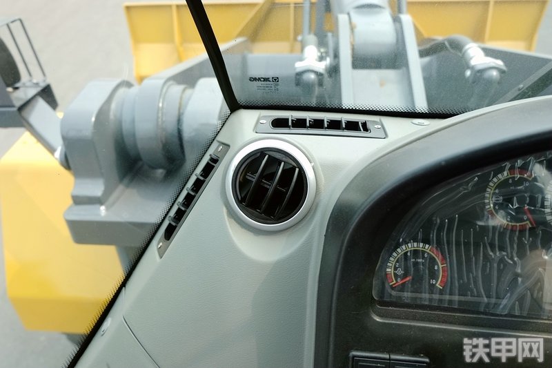 徐工LW600KV装载机局部