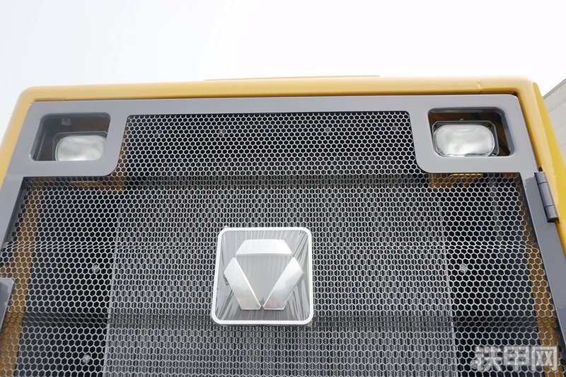 徐工LW500F装载机局部