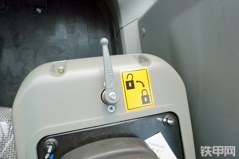 徐工ZL50GV装载机局部