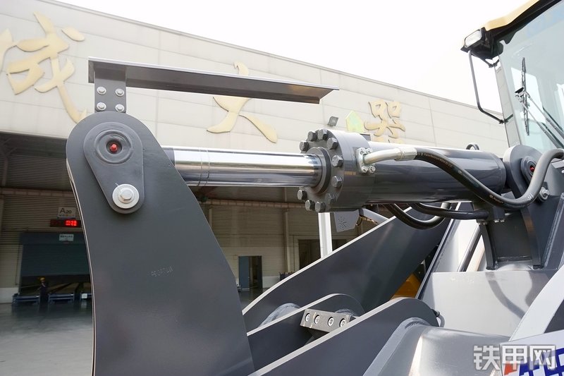 徐工LW500F装载机局部