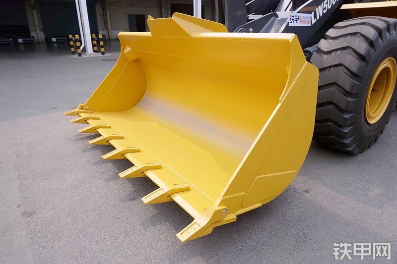 徐工LW500F装载机局部