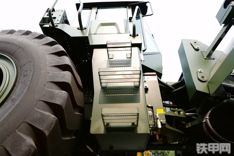 徐工LW500FV装载机局部