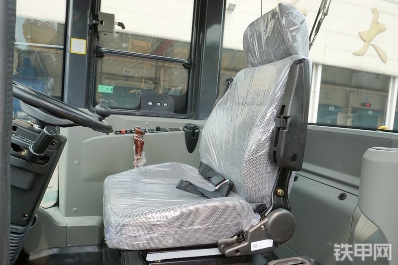 徐工LW500HV装载机局部