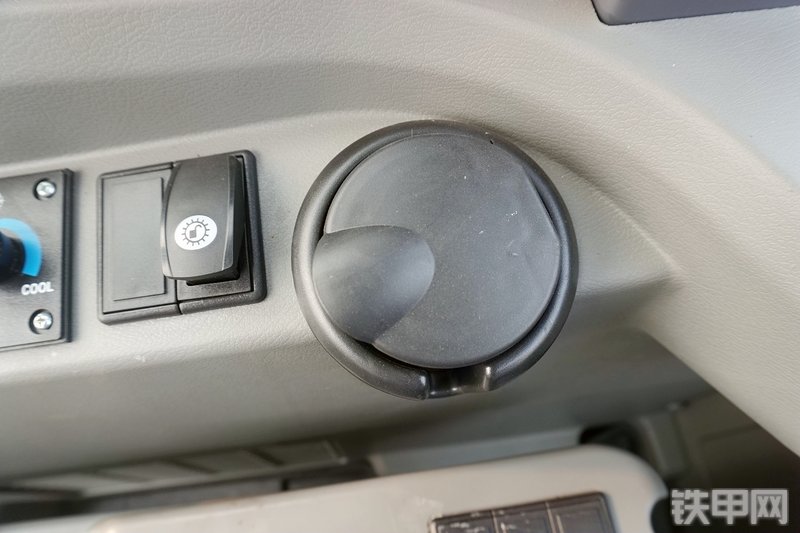 徐工ZL50GV装载机局部