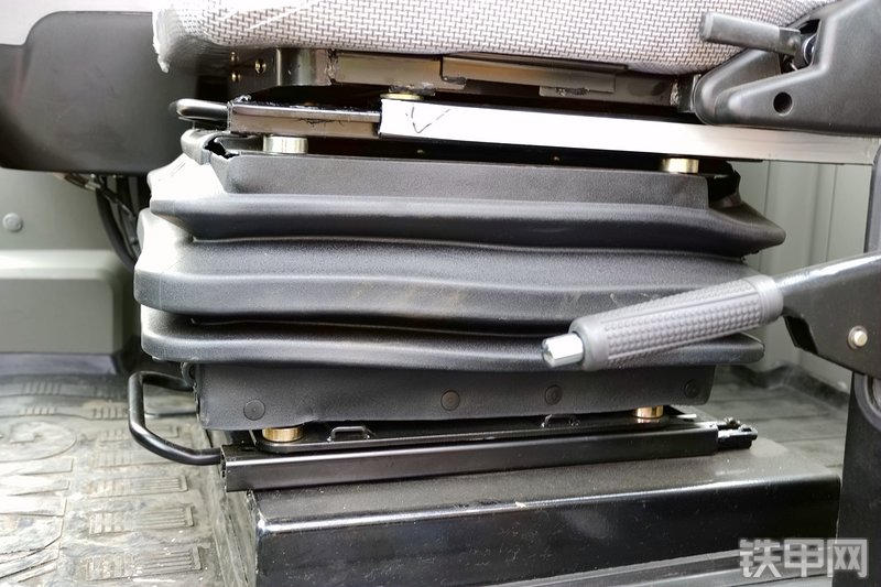 徐工LW500FV装载机局部