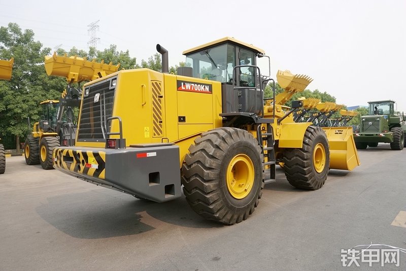 徐工LW700KN装载机整机外观