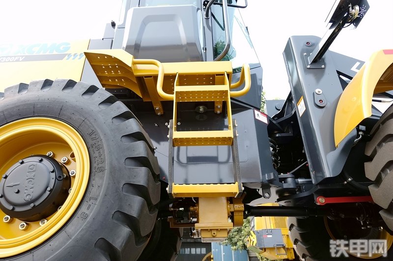 徐工LW300FV装载机局部