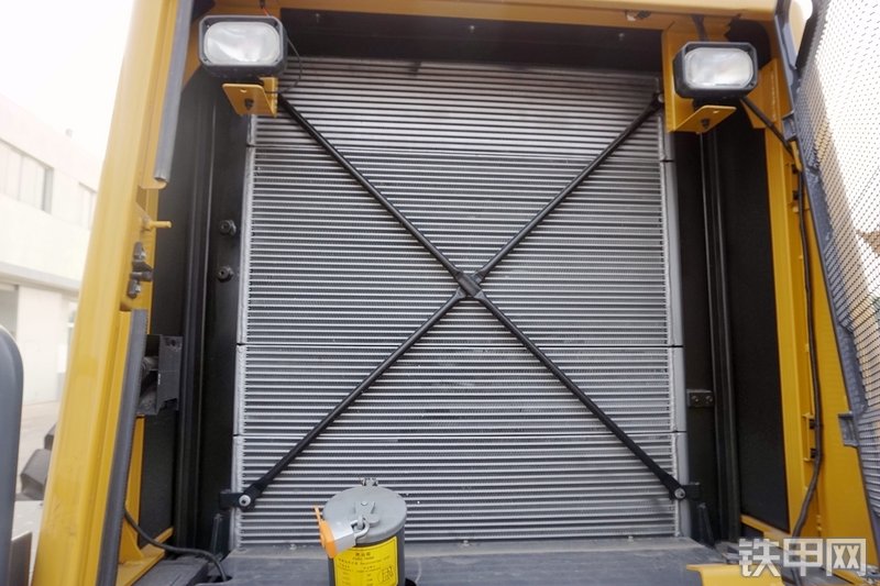 徐工ZL50GV装载机局部