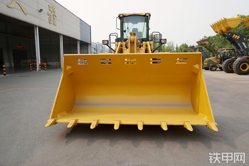 徐工LW700KN装载机整机外观