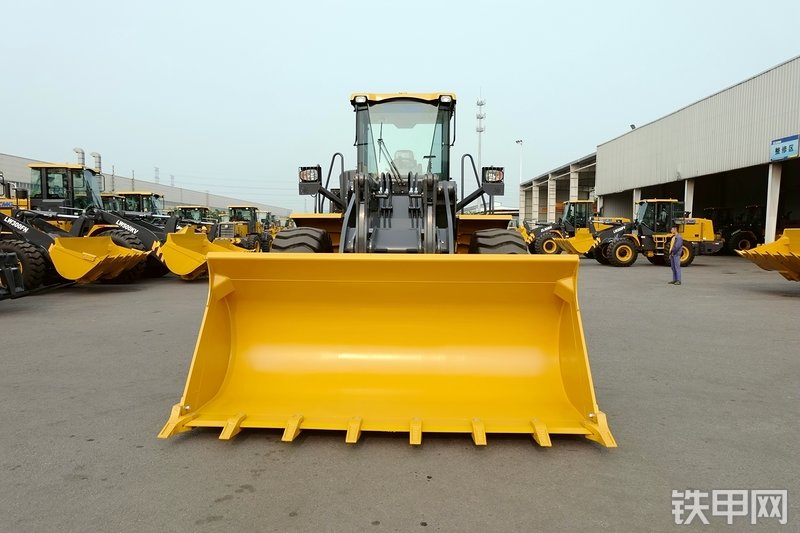 徐工LW500D装载机整机外观