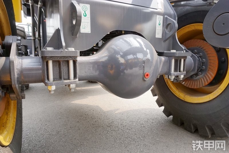 徐工LW300KV装载机局部