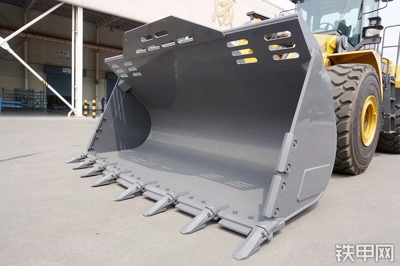 徐工LW1100KV装载机局部