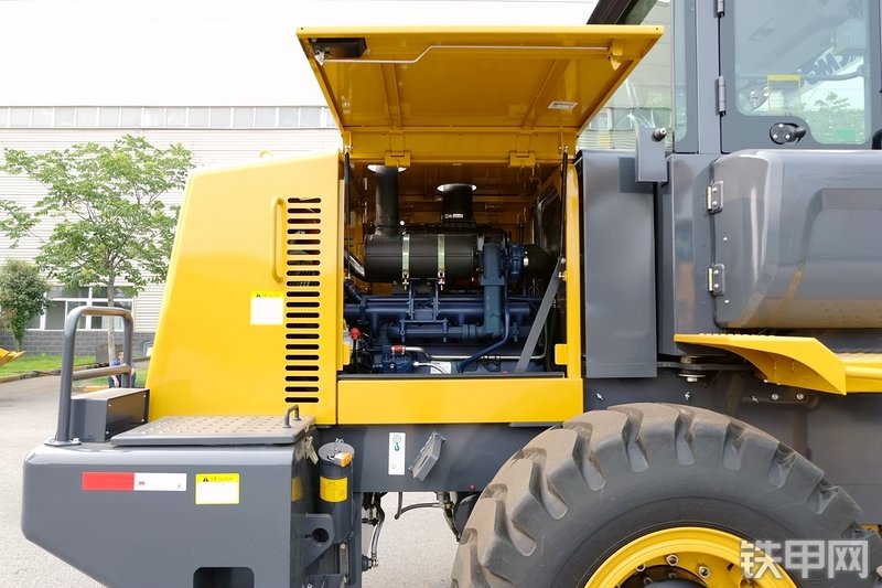 徐工LW300FV装载机局部