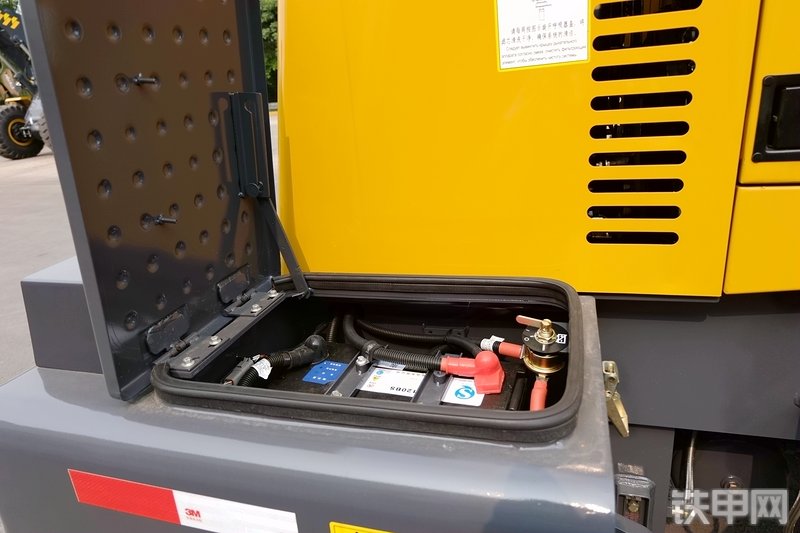 徐工ZL30GV装载机局部