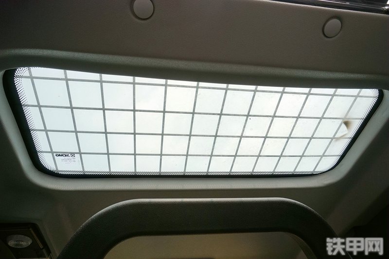 徐工XC760K滑移装载机局部