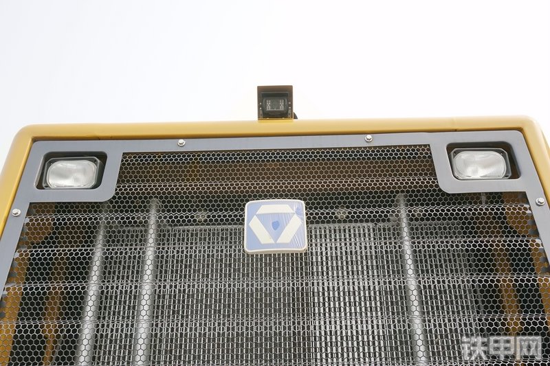 徐工LW700KN装载机局部