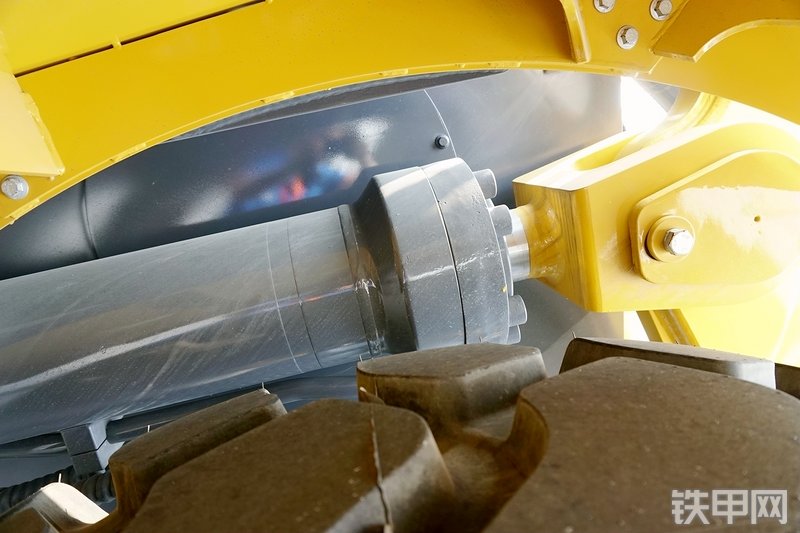 徐工LW1100KV装载机局部