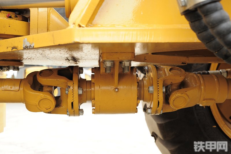 成工ZL30B-3装载机局部